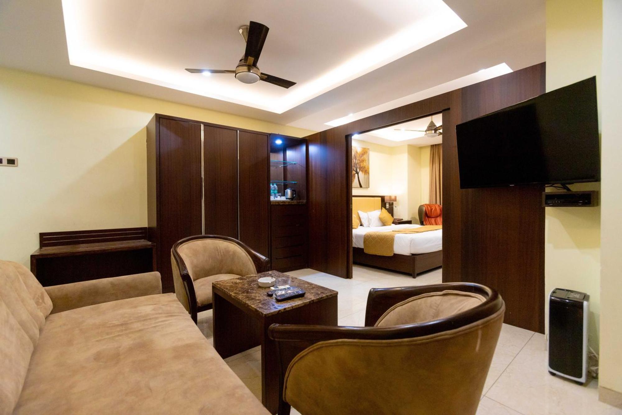 Hotel Godwin - Colaba Bombay Esterno foto
